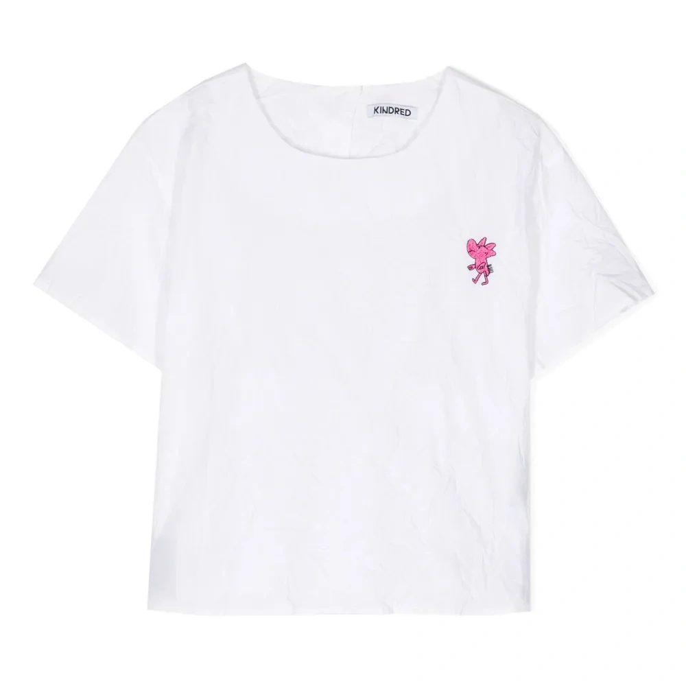 Футболка с вышивкой