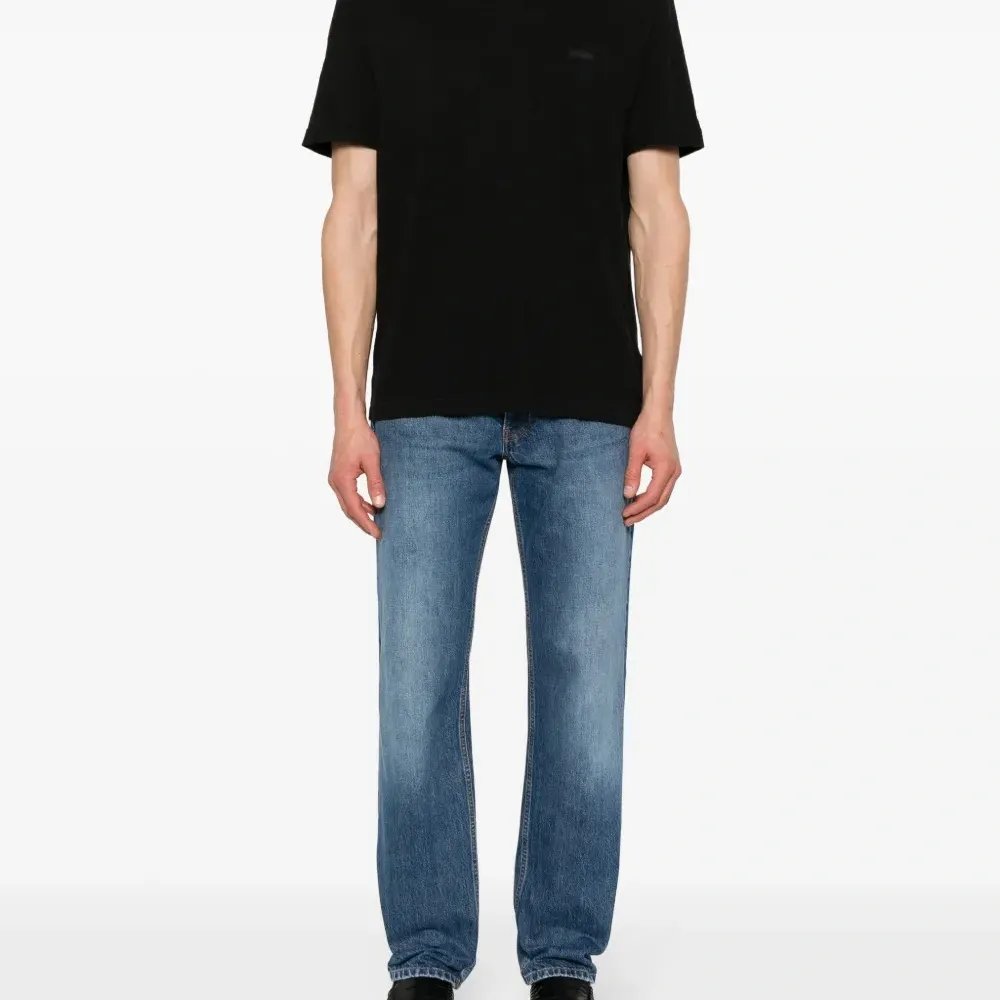 Футболка с нашивкой-логотипом Футболка с нашивкой-логотипом