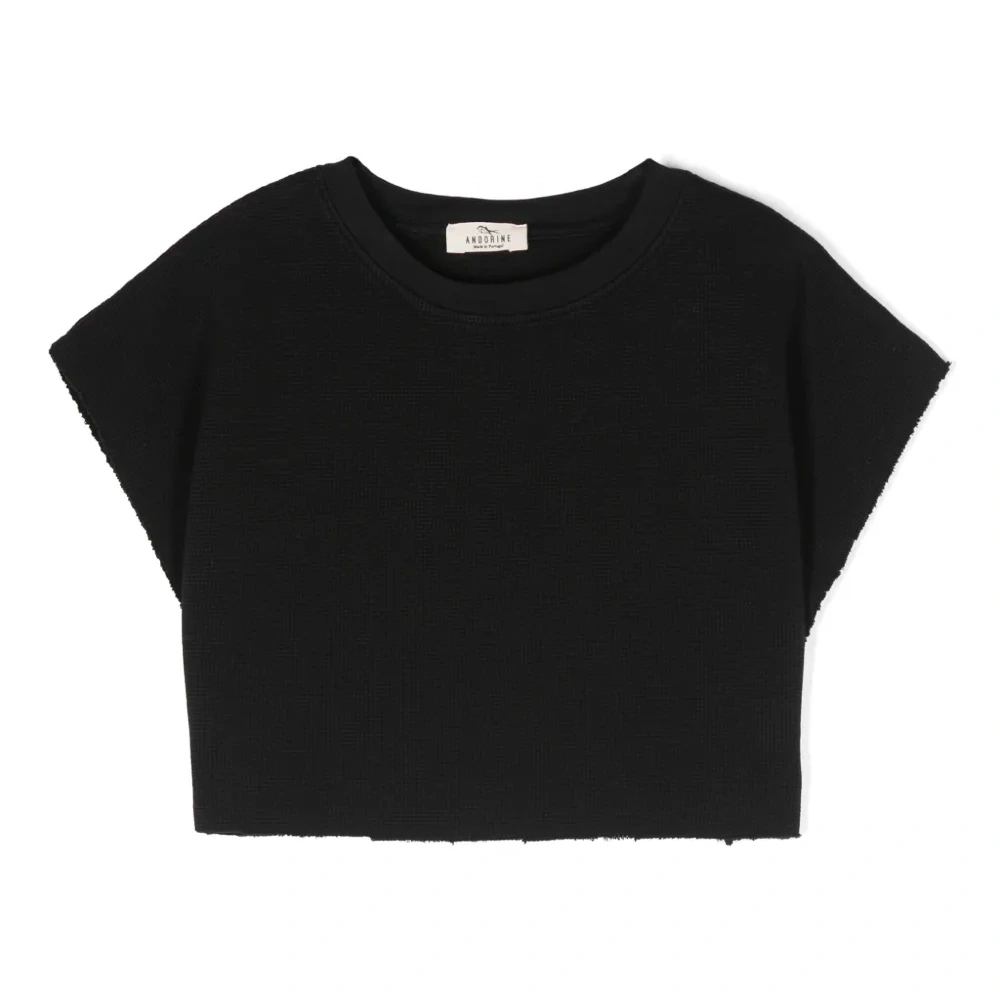 Укороченная фактурная футболка