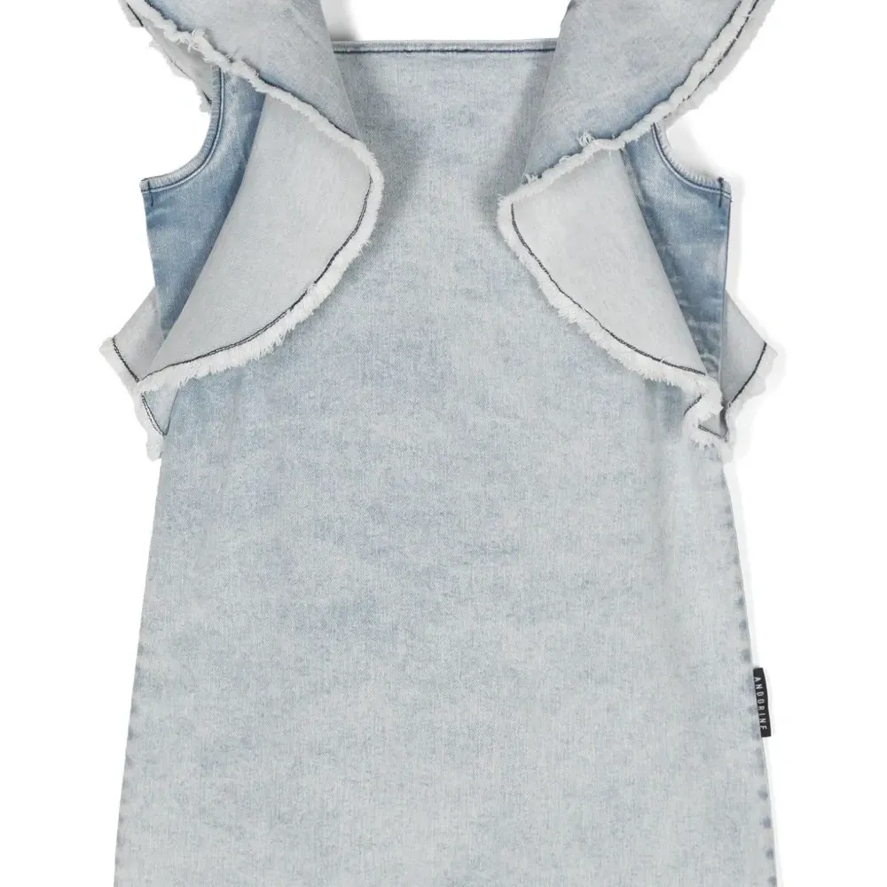 Джинсовое платье с бахромой Джинсовое платье с бахромой