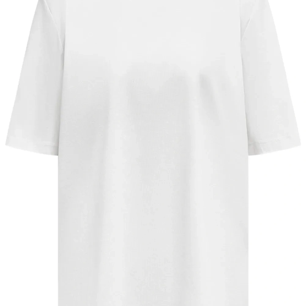 футболка с круглым вырезом