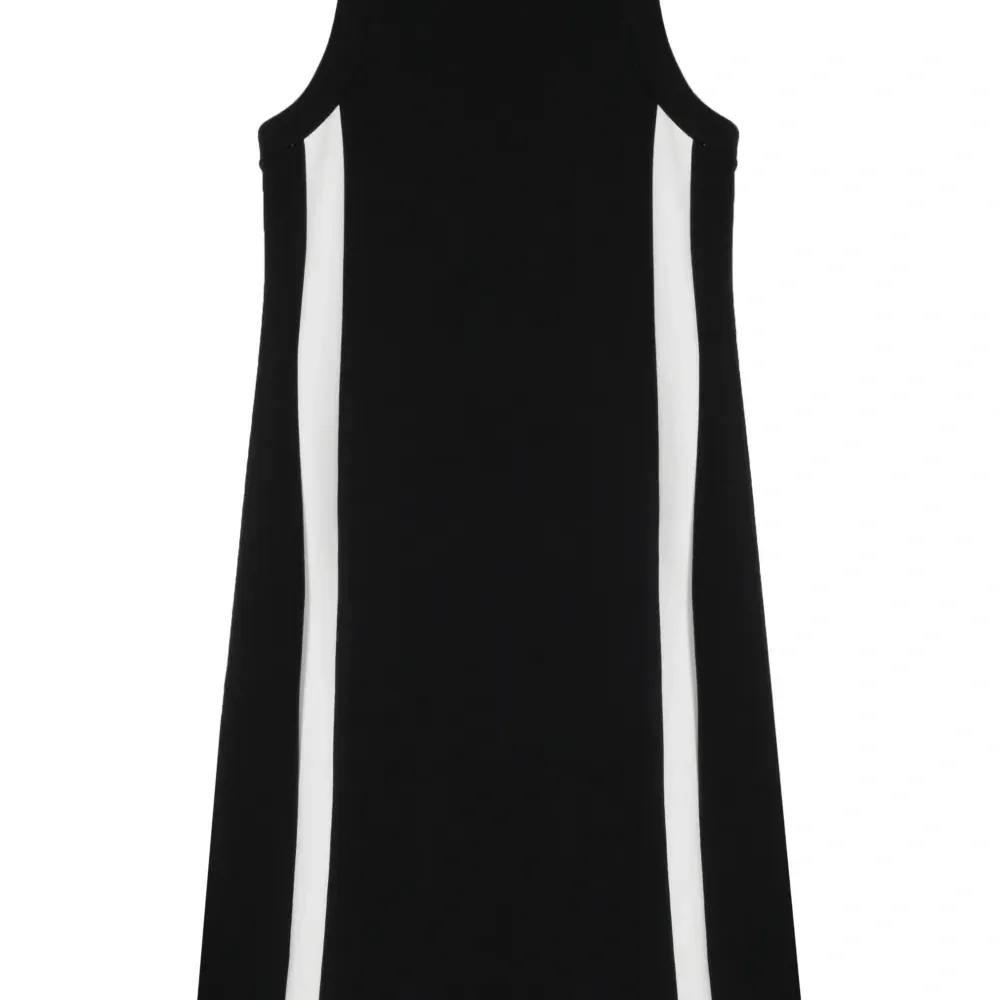 Платье с отделкой в полоску