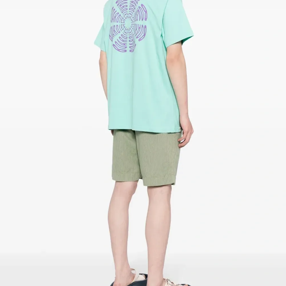 Футболка с логотипом