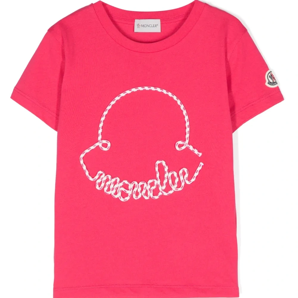 Футболка с логотипом