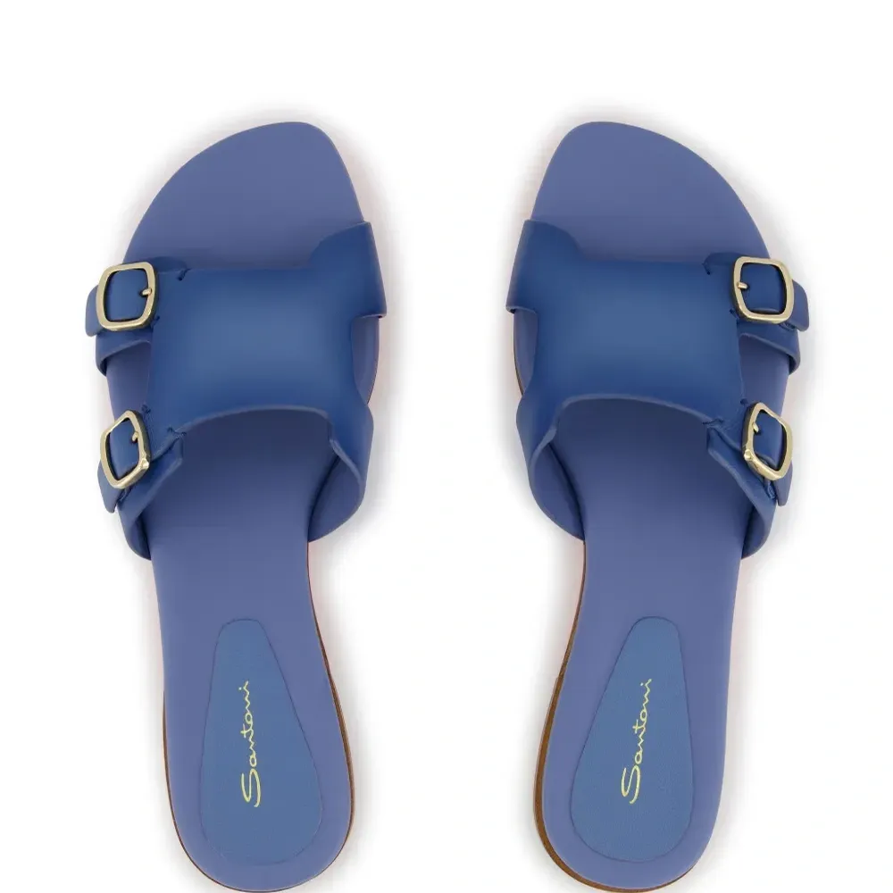 Шлепанцы с пряжками