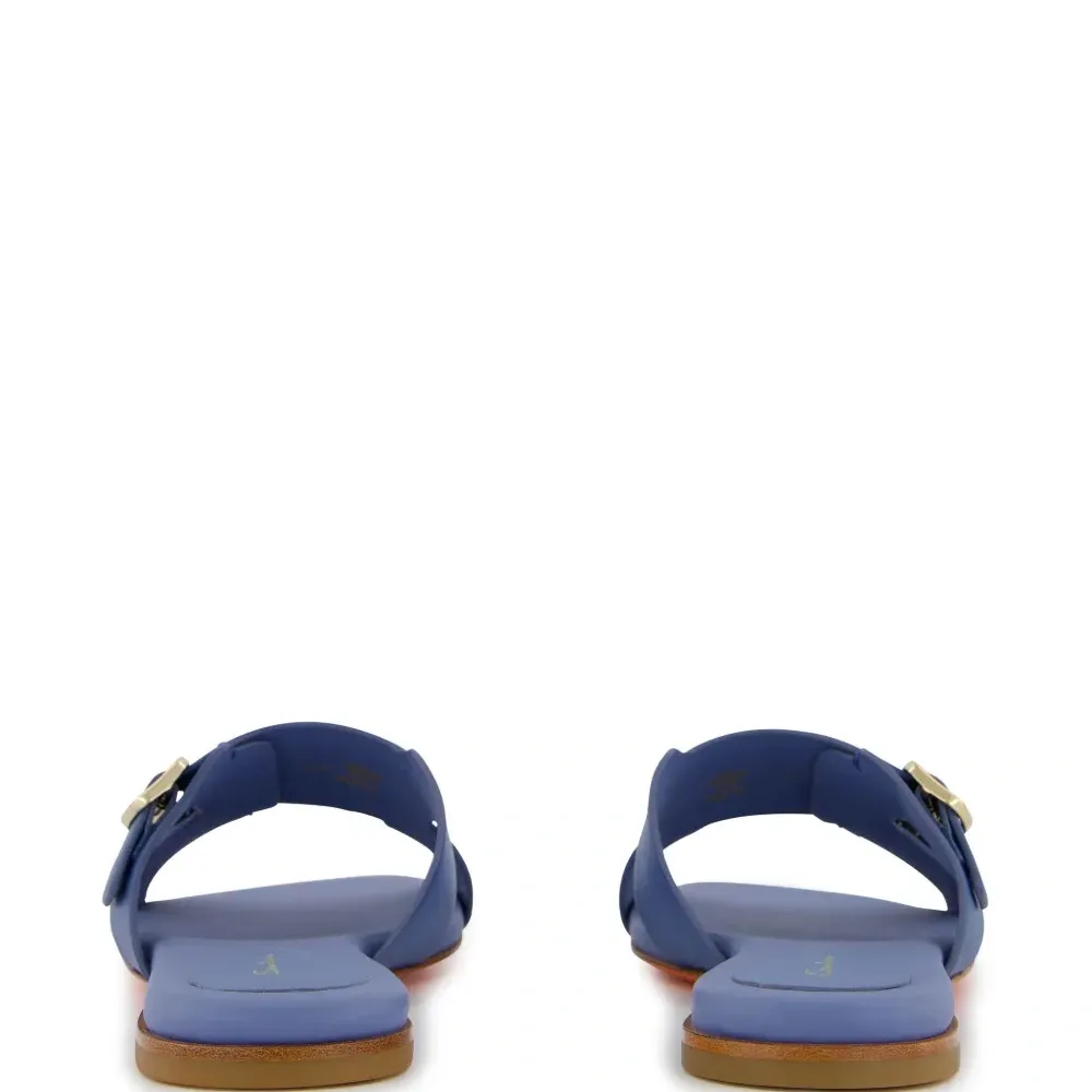 Шлепанцы с пряжками