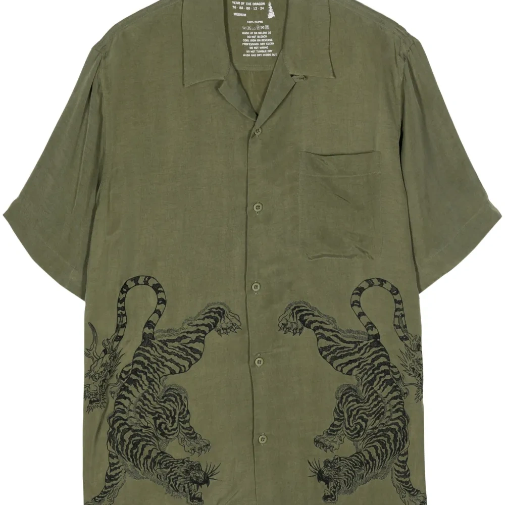 Рубашка с короткими рукавами и вышивкой