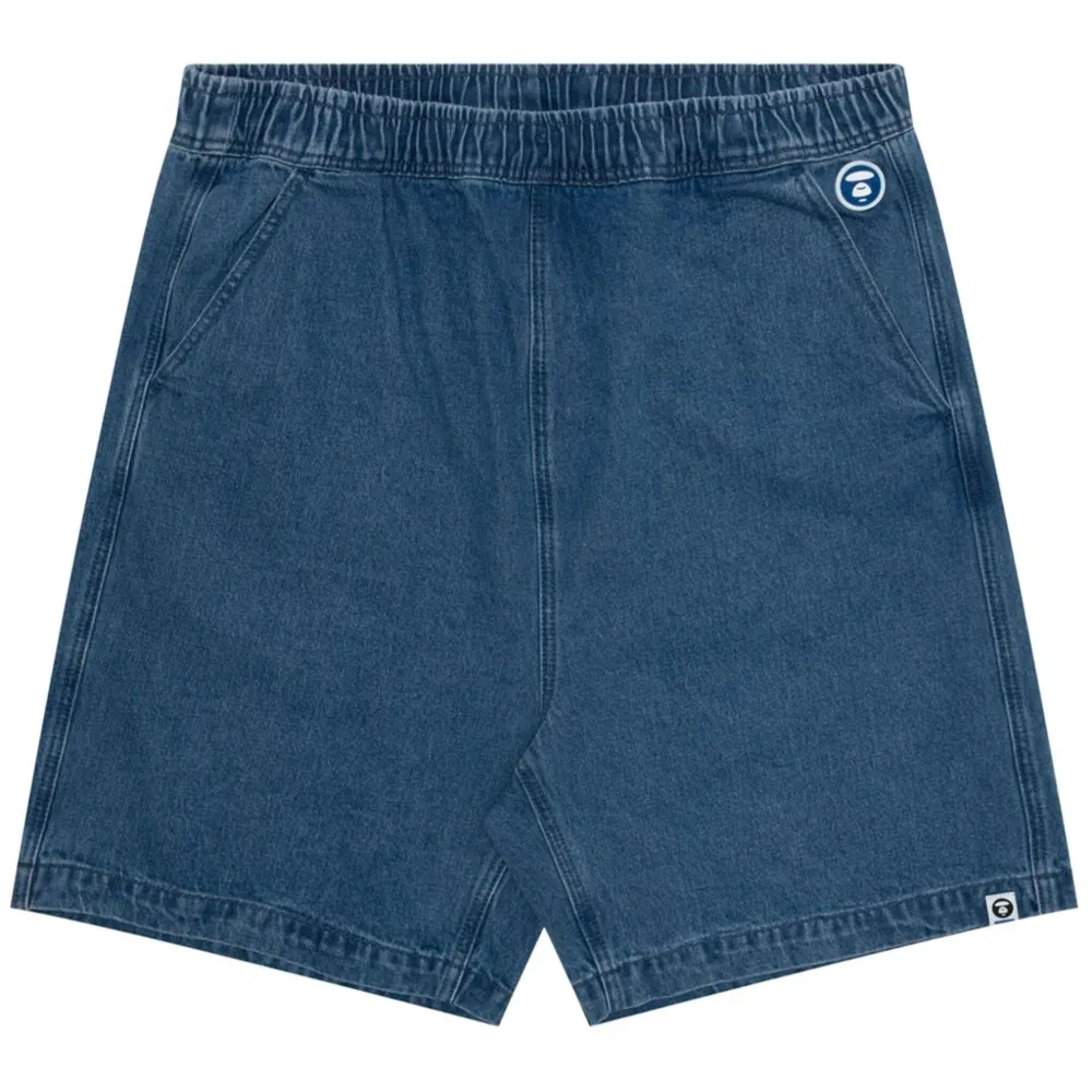 Джинсовые шорты с тисненым логотипом