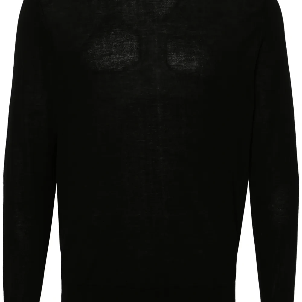 Свитер тонкой вязки