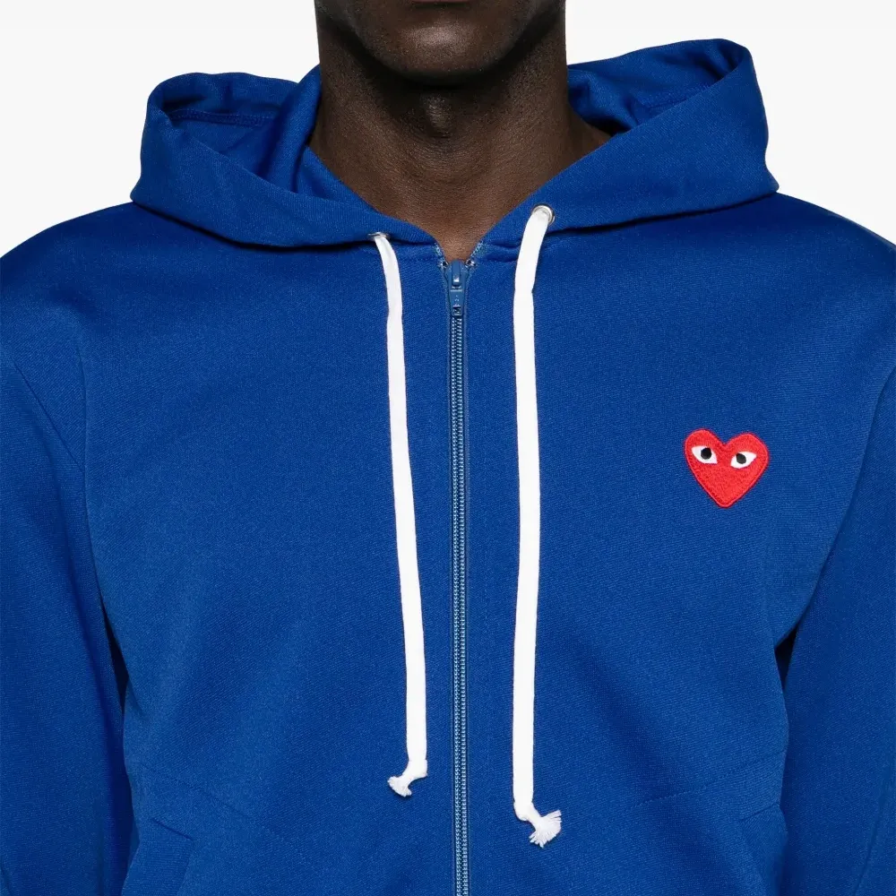 Худи с аппликацией