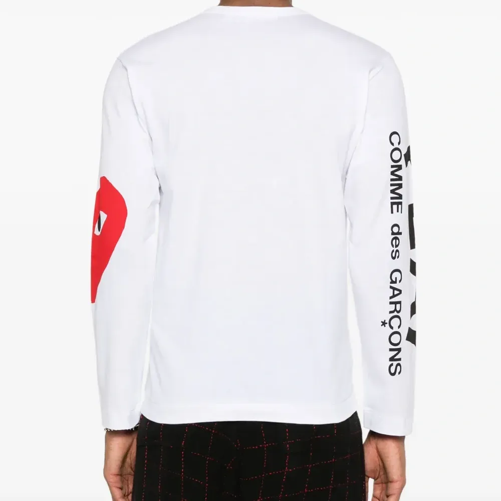 Футболка с длинными рукавами и принтом