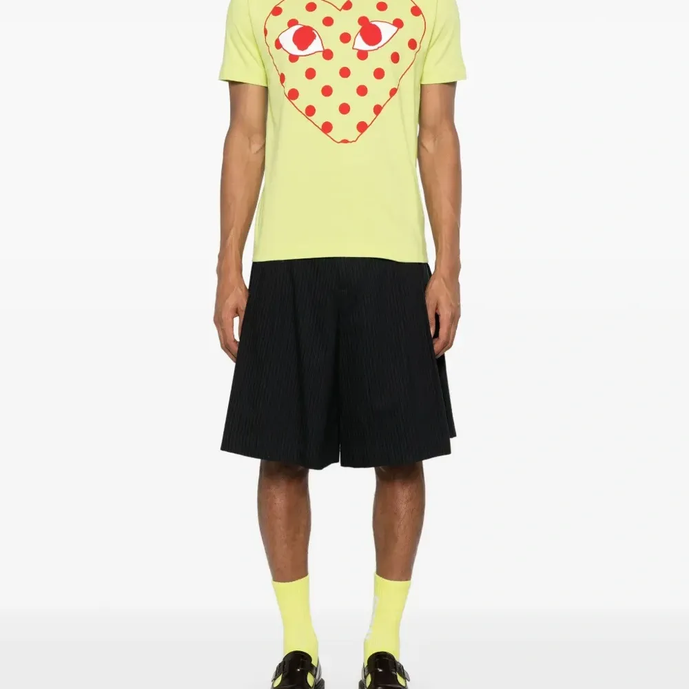 Футболка с логотипом