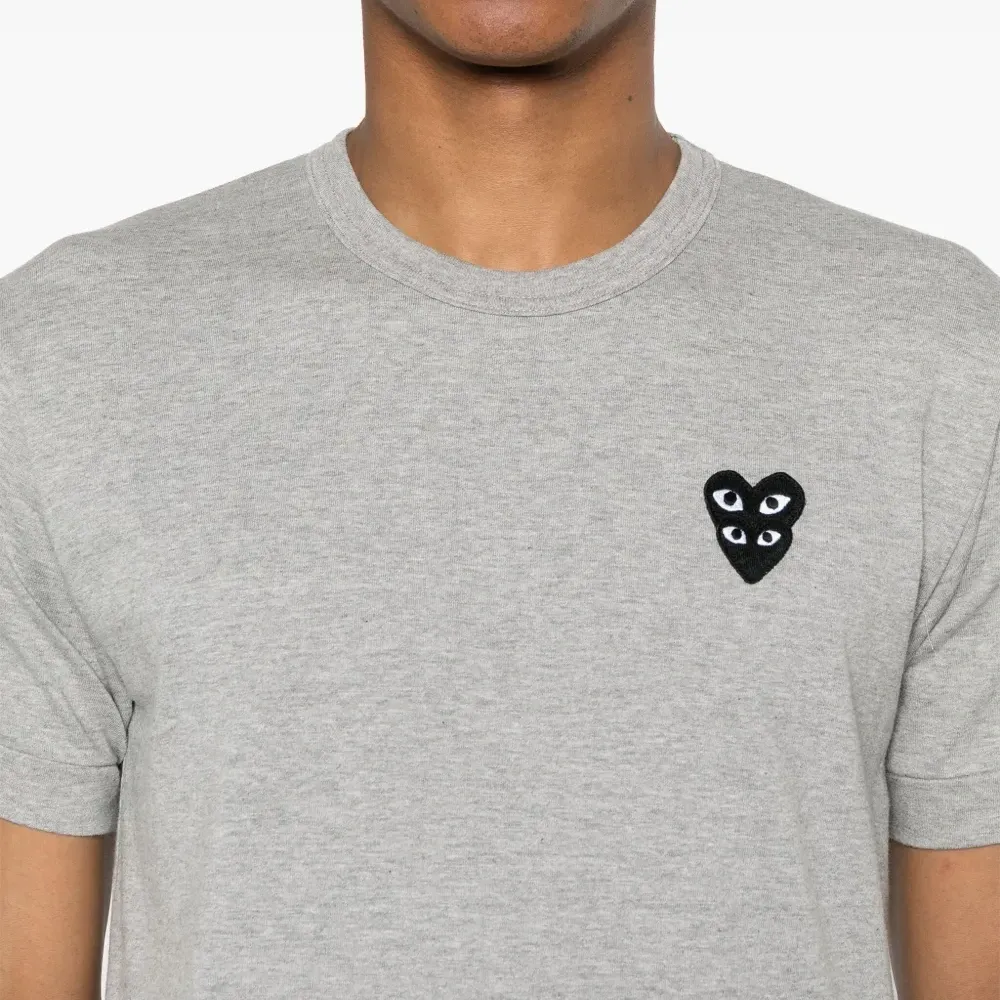 Футболка с логотипом