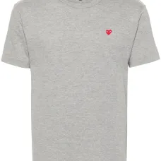 Футболка с нашивкой