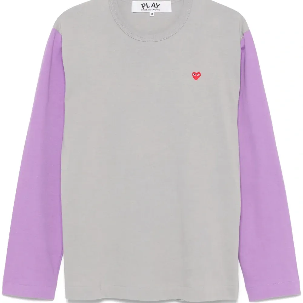 Футболка с нашивкой