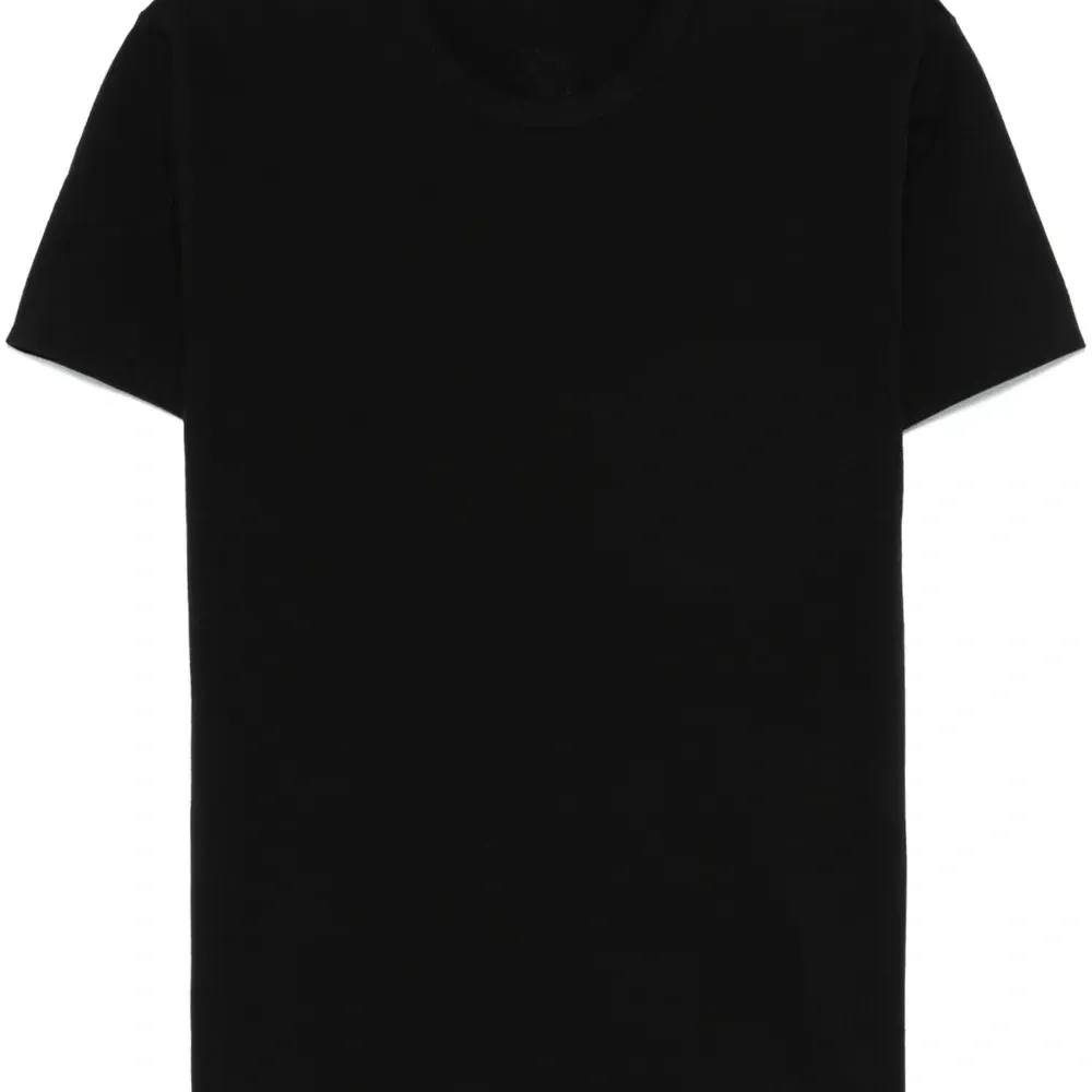 Футболка с нашивкой