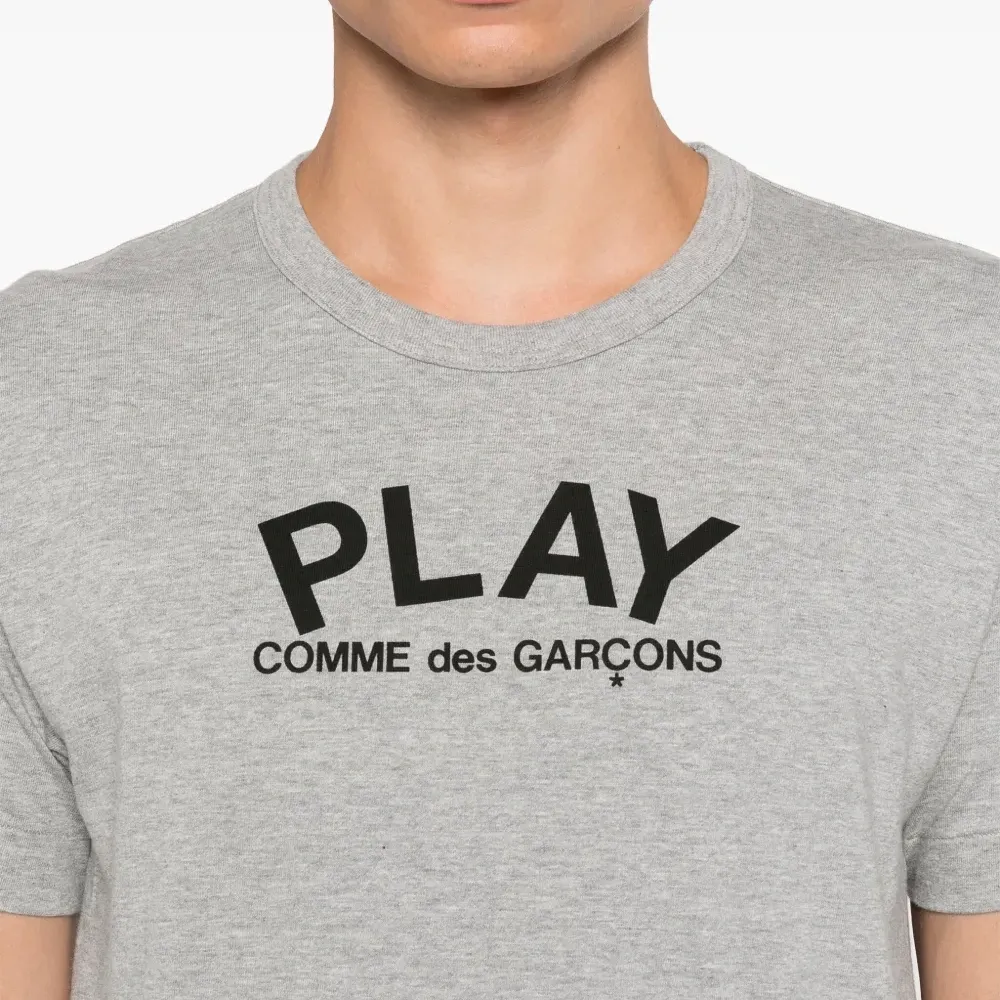 Футболка с логотипом