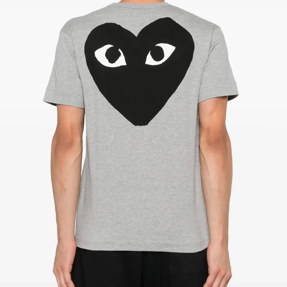 Футболка с логотипом