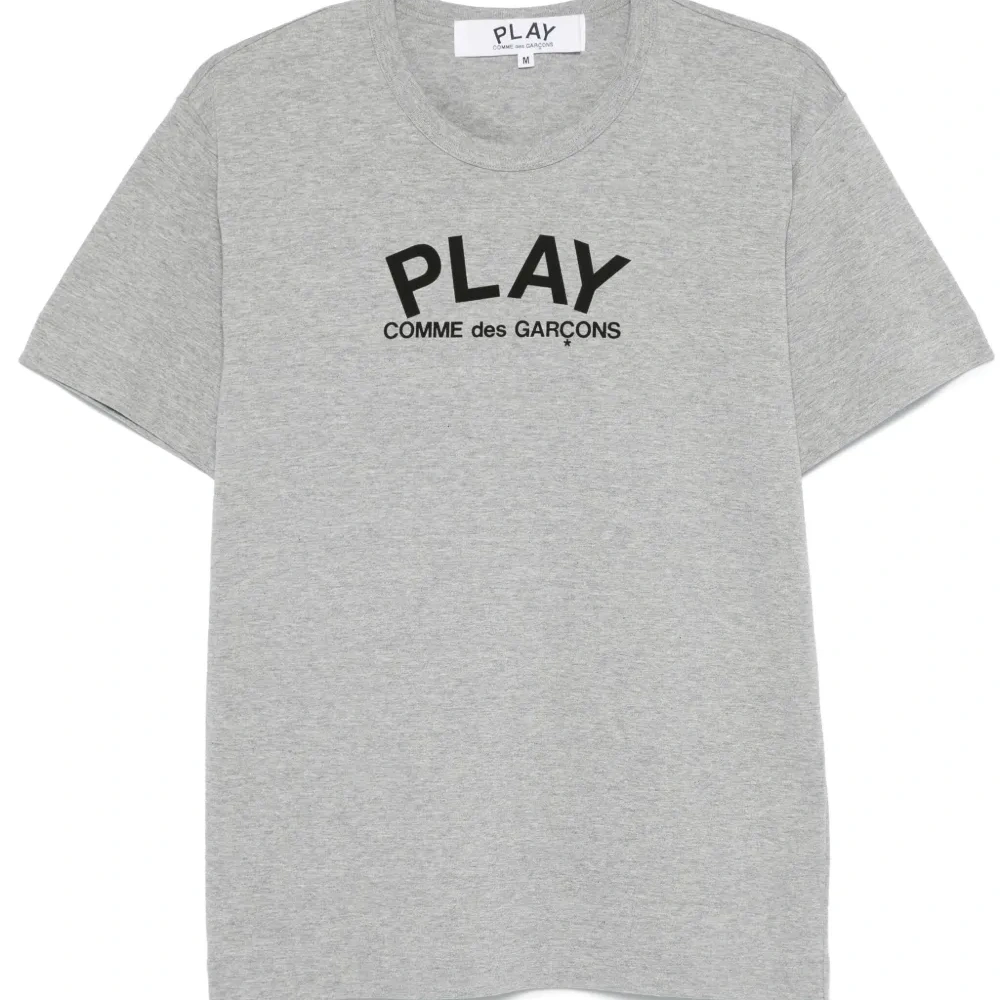 Футболка с логотипом