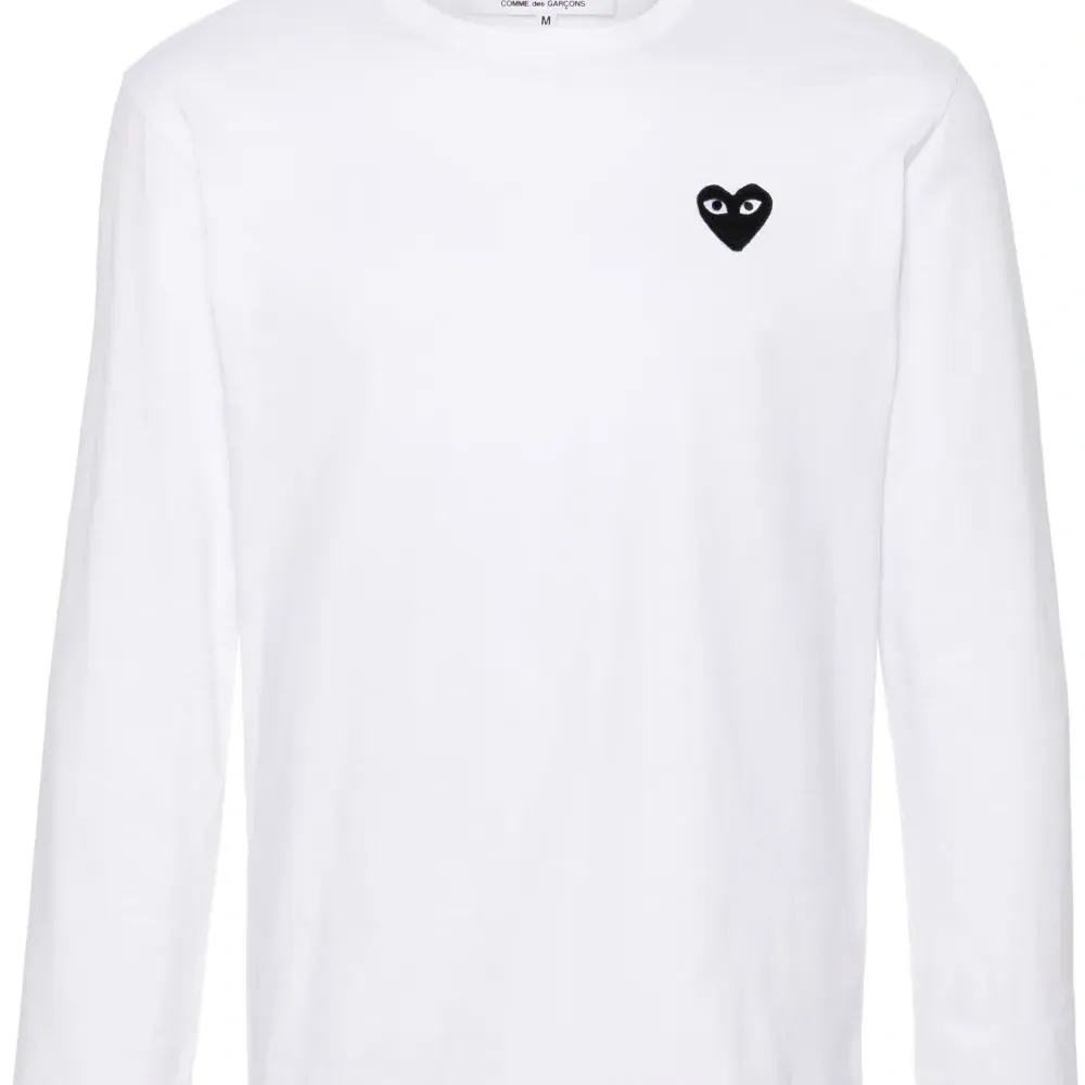 Футболка с нашивкой