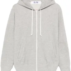 Худи с нашивкой