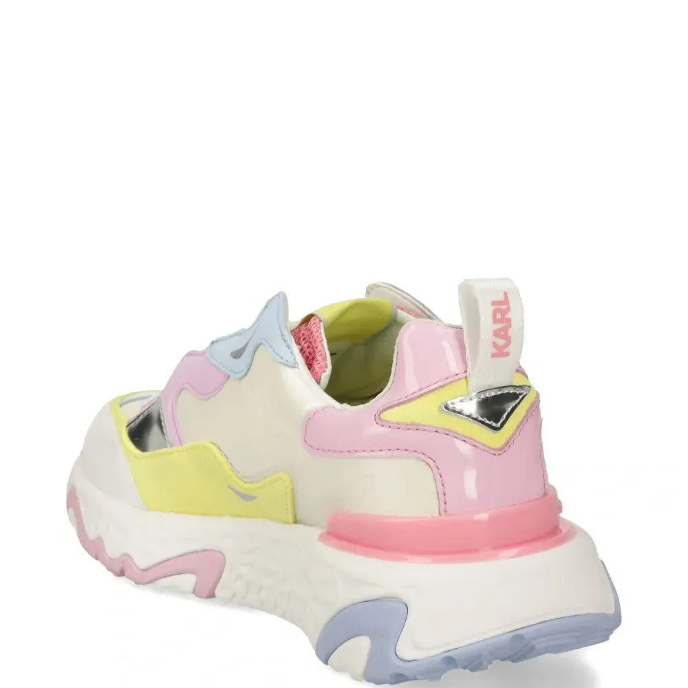 Кожаные кроссовки