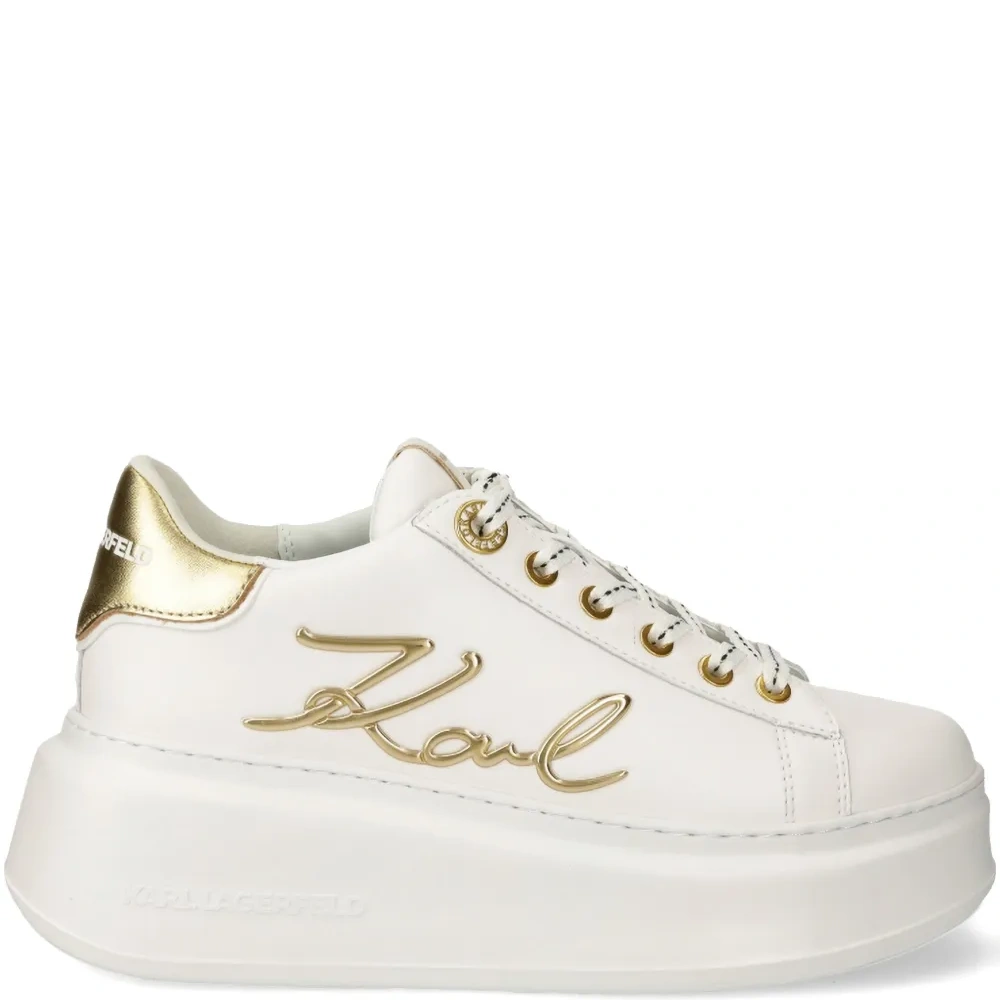 Кеды с нашивкой-логотипом