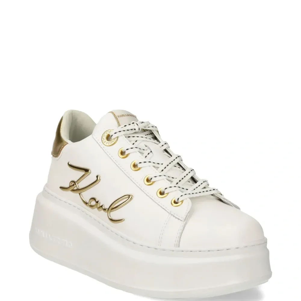 Кеды с нашивкой-логотипом