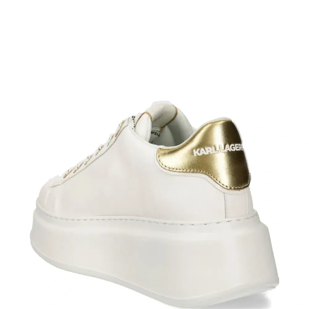 Кеды с нашивкой-логотипом