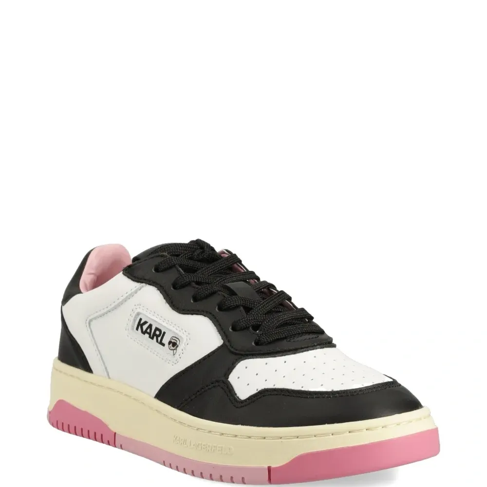 Кожаные кроссовки