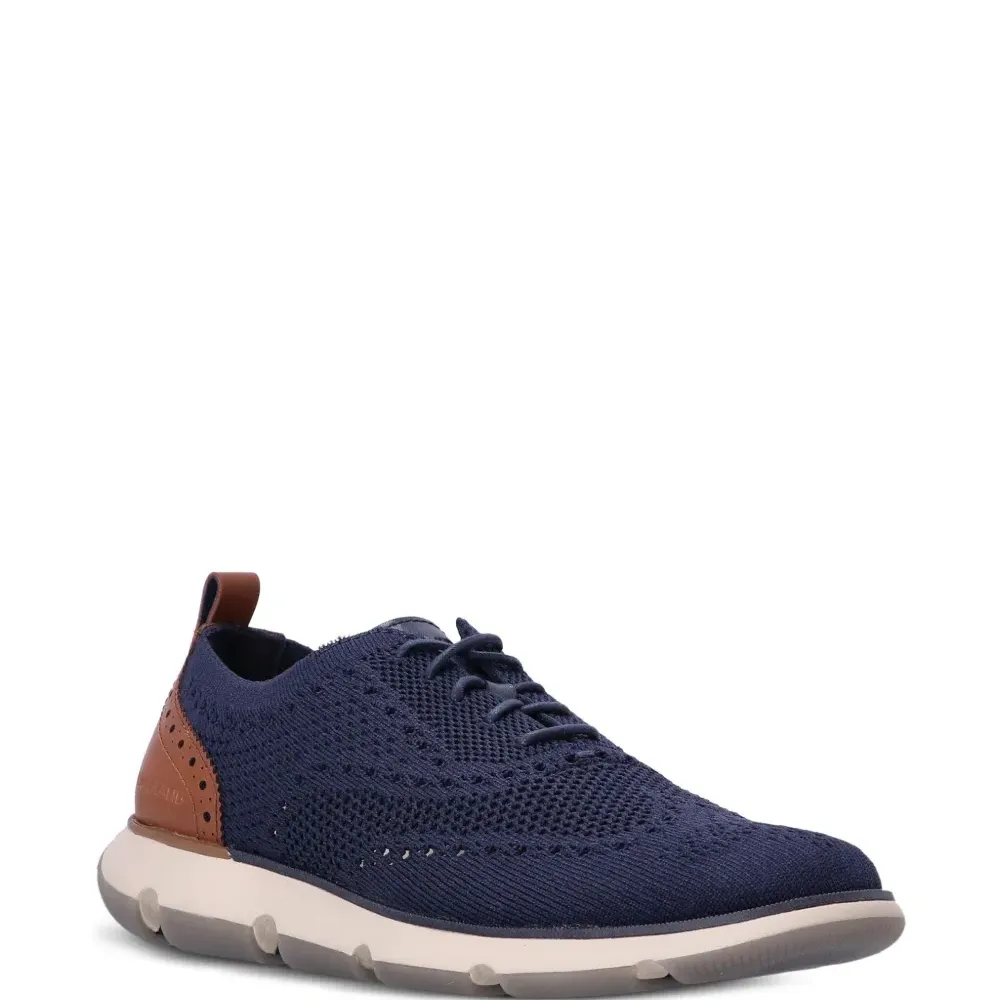 Кроссовки с перфорацией