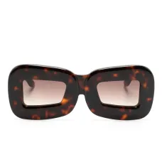 Солнцезащитные очки Marla в массивной оправе