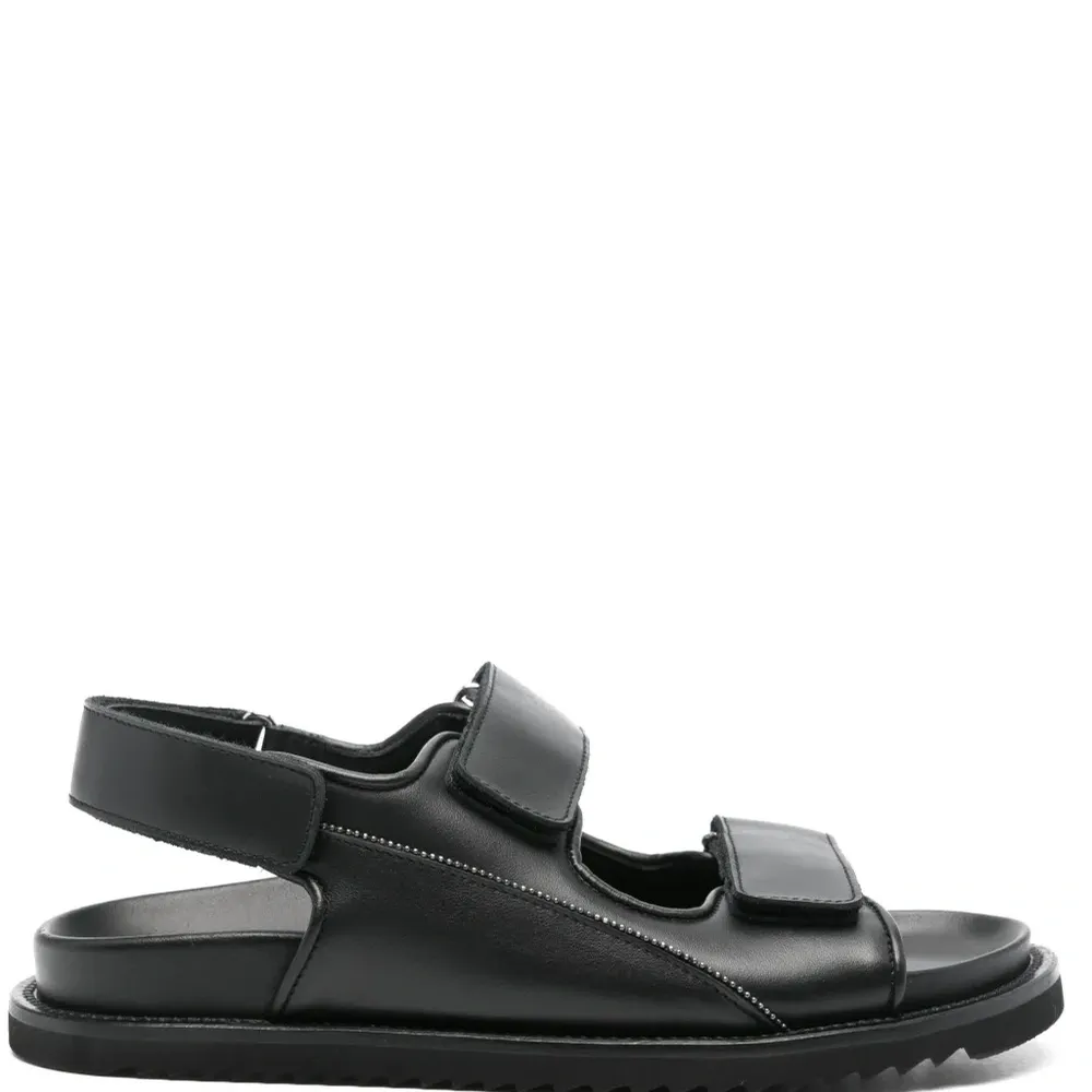 Сандалии с ремешками