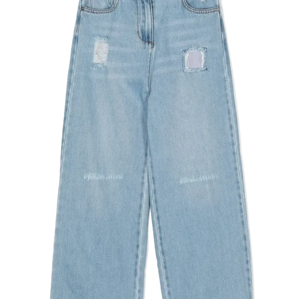 Широкие джинсы