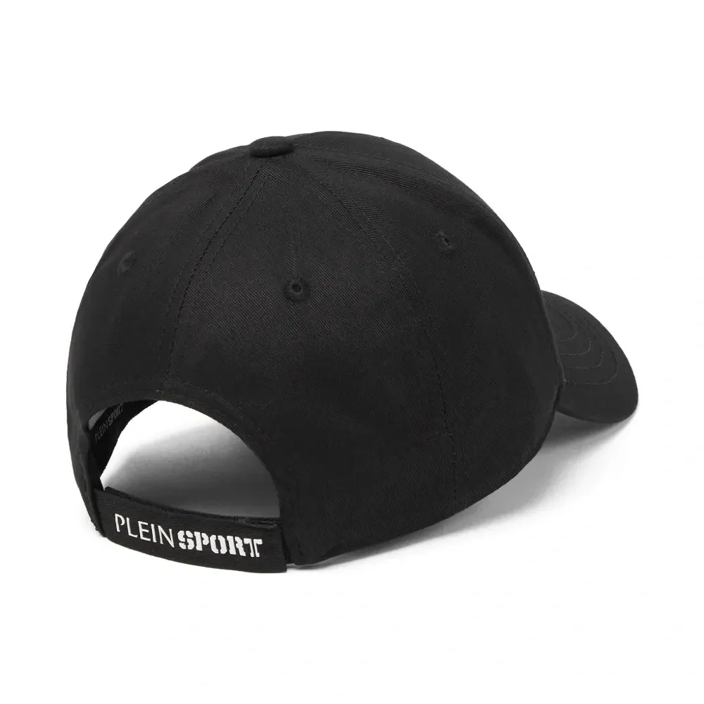 Бейсболка с логотипом