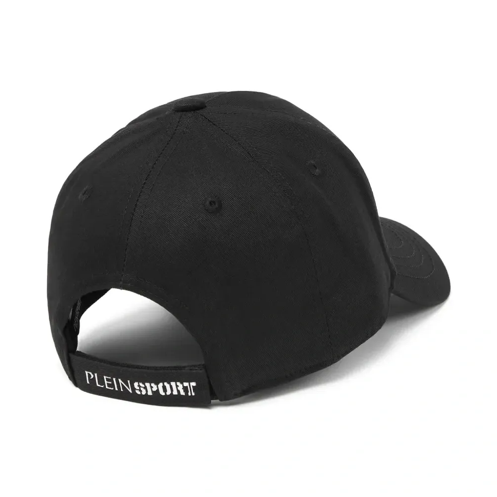 Бейсболка с логотипом