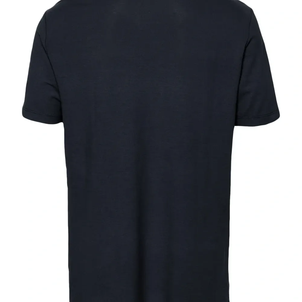 Футболка с круглым вырезом