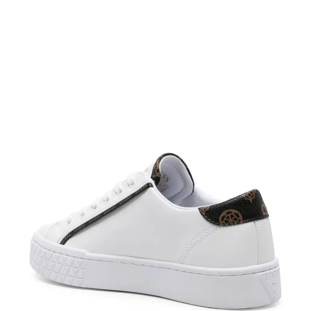 Кроссовки Pardie с логотипом