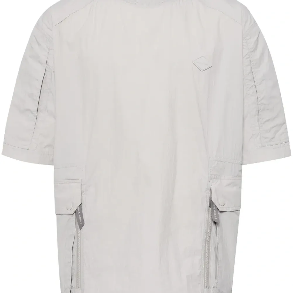 Футболка с логотипом