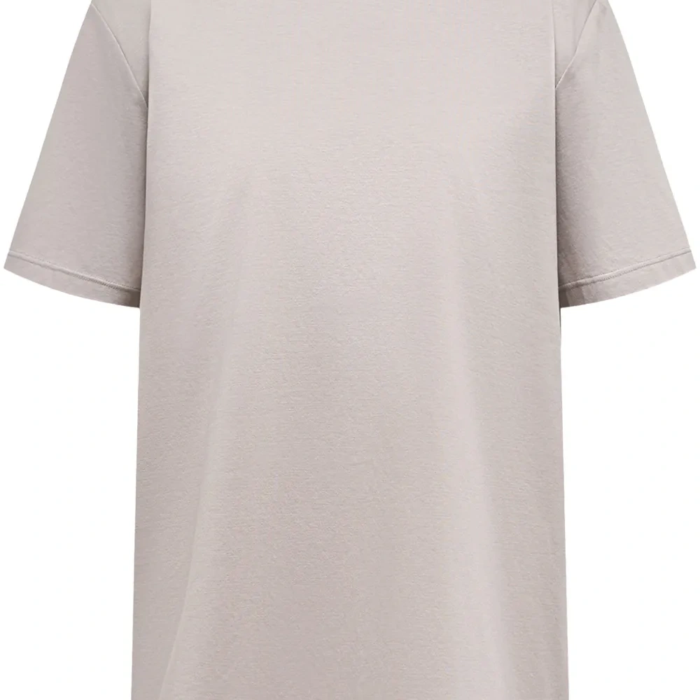 Футболка с круглым вырезом