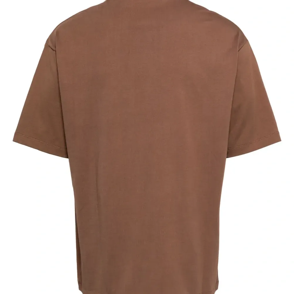 Футболка с вышивкой