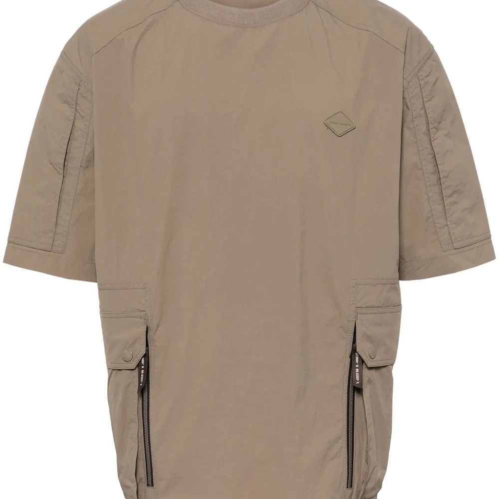 Футболка с логотипом