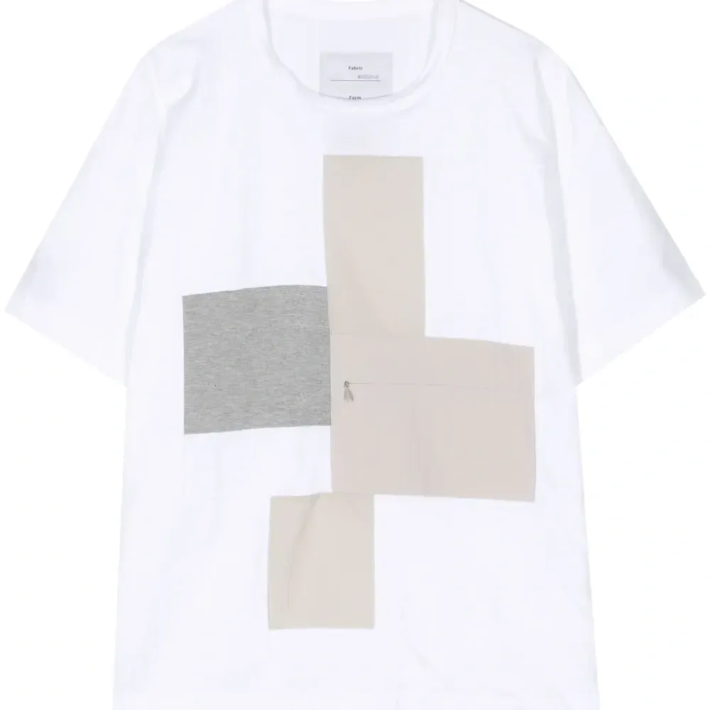 Футболка с нагрудным карманом