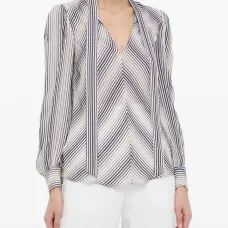 Блузка в полоску с завязками