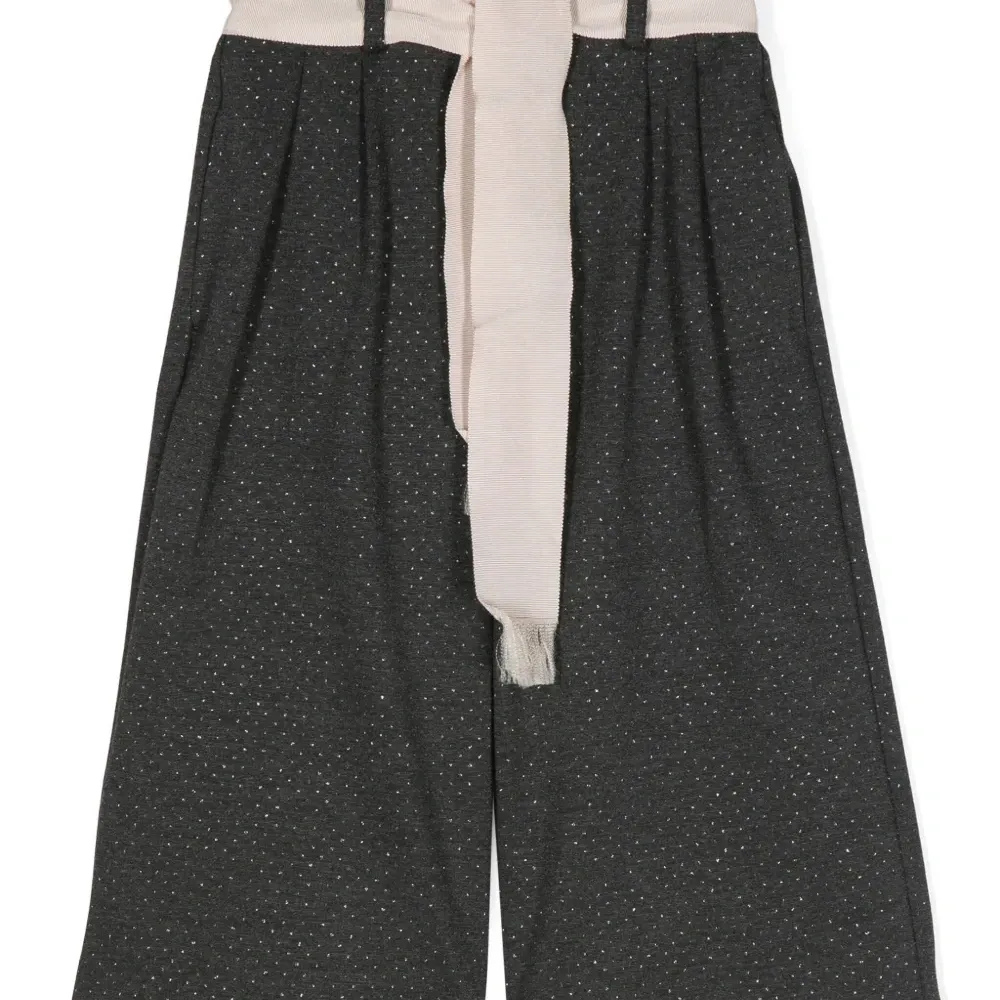 Брюки со складками