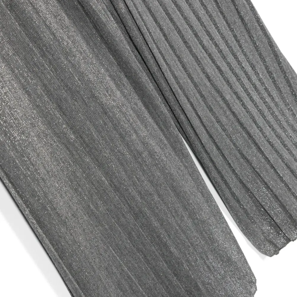 Плиссированный комбинезон с эффектом металлик