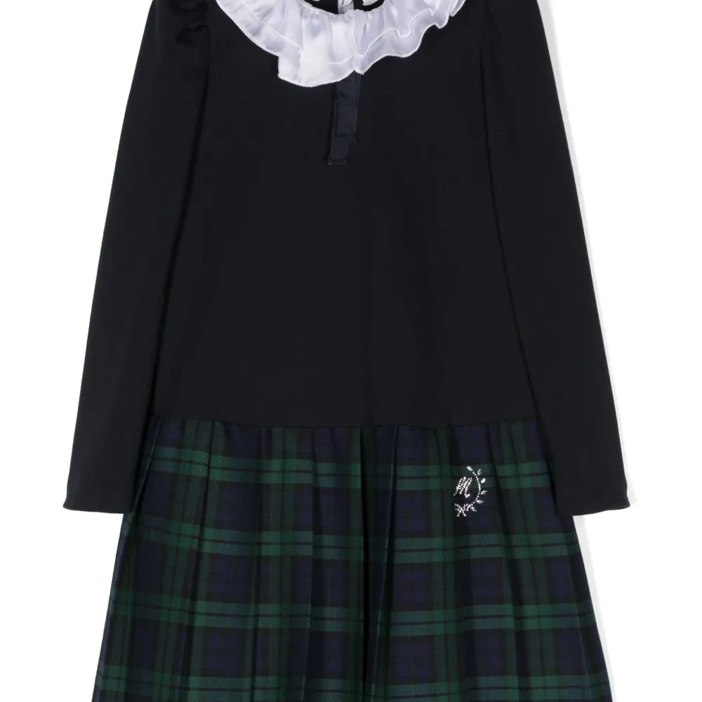 Платье с оборками на воротнике