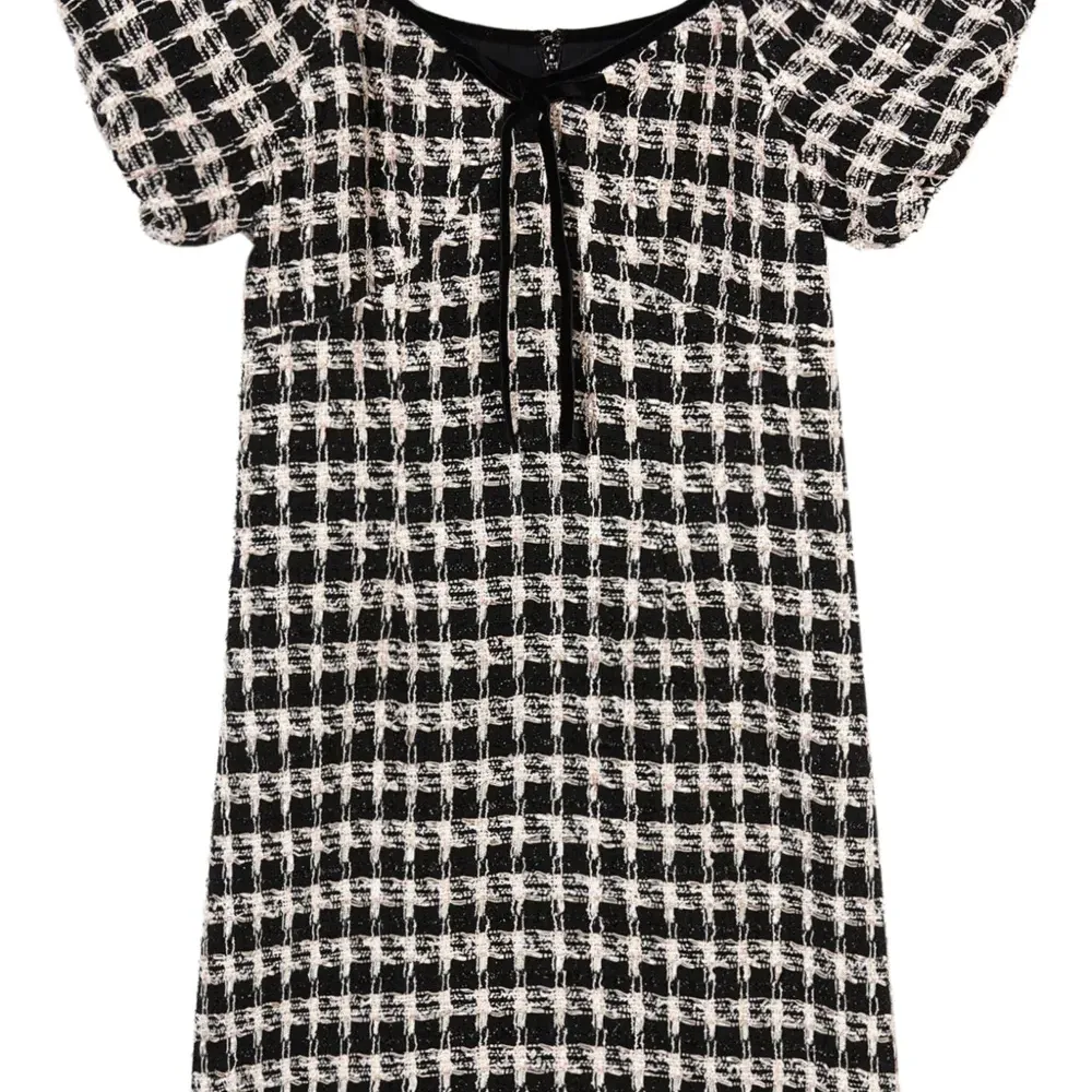 Твидовое платье с объемными рукавами