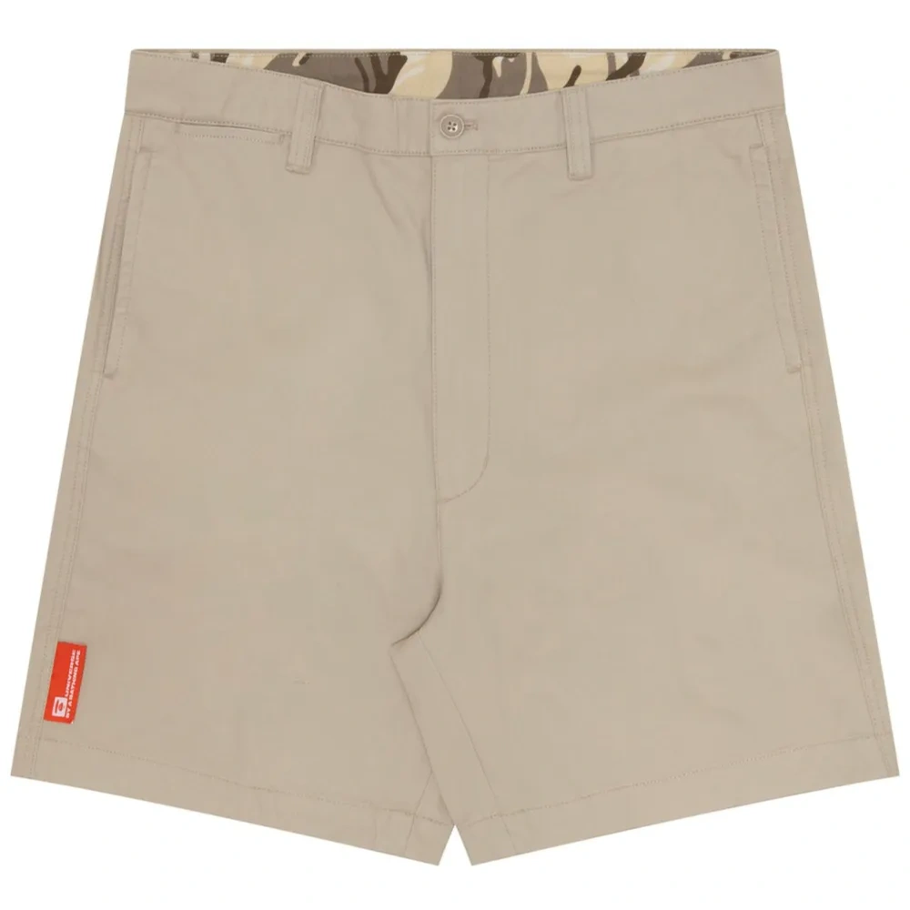 Шорты чинос с аппликацией