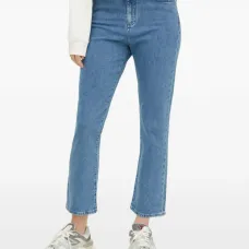 Джинсы с карманами